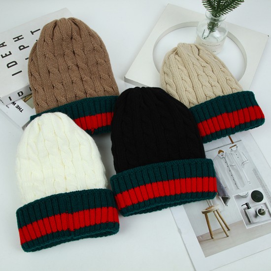 Amazon acrylic beanies, glossy knitted hats, European and American autumn and winter pullover hats for men and women, candy-colored hats Amazon acrylic beanies, glossy knitted hats, European and American autumn and winter pullover hats for men and women, candy-colored hats