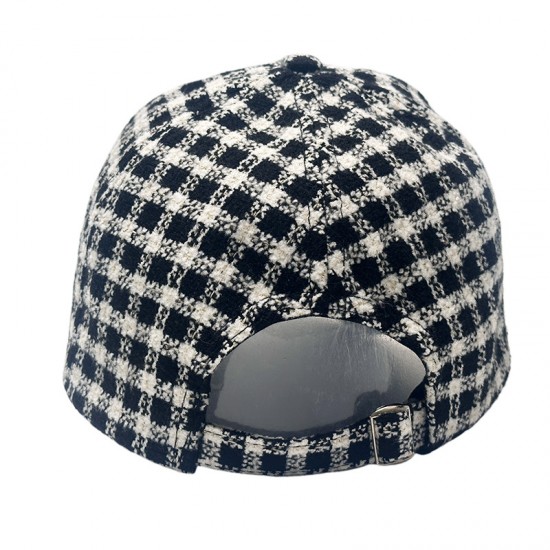 Autumn and Winter Wool Plaid Retro Millennial New, fashionable, warm, and stylish British-style baseball caps for men and women, factory wholesale. Autumn and Winter Wool Plaid Retro Millennial New, fashionable, warm, and stylish British-style baseball caps for men and women, factory wholesale.